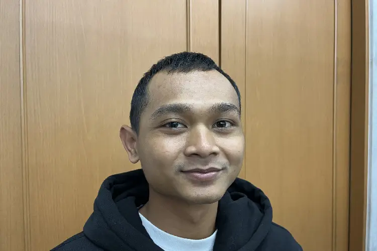スタッフ紹介04