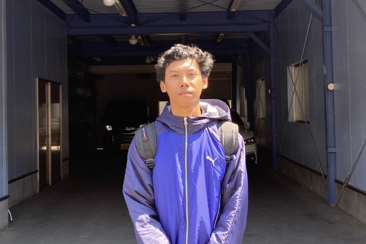 スタッフ紹介04